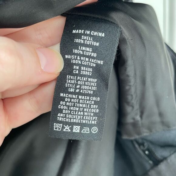 Theory Black White Polka Dot Velvet Pleated Wrap Skirt 100% Cotton Womens Size 2 - Picture 7 of 8